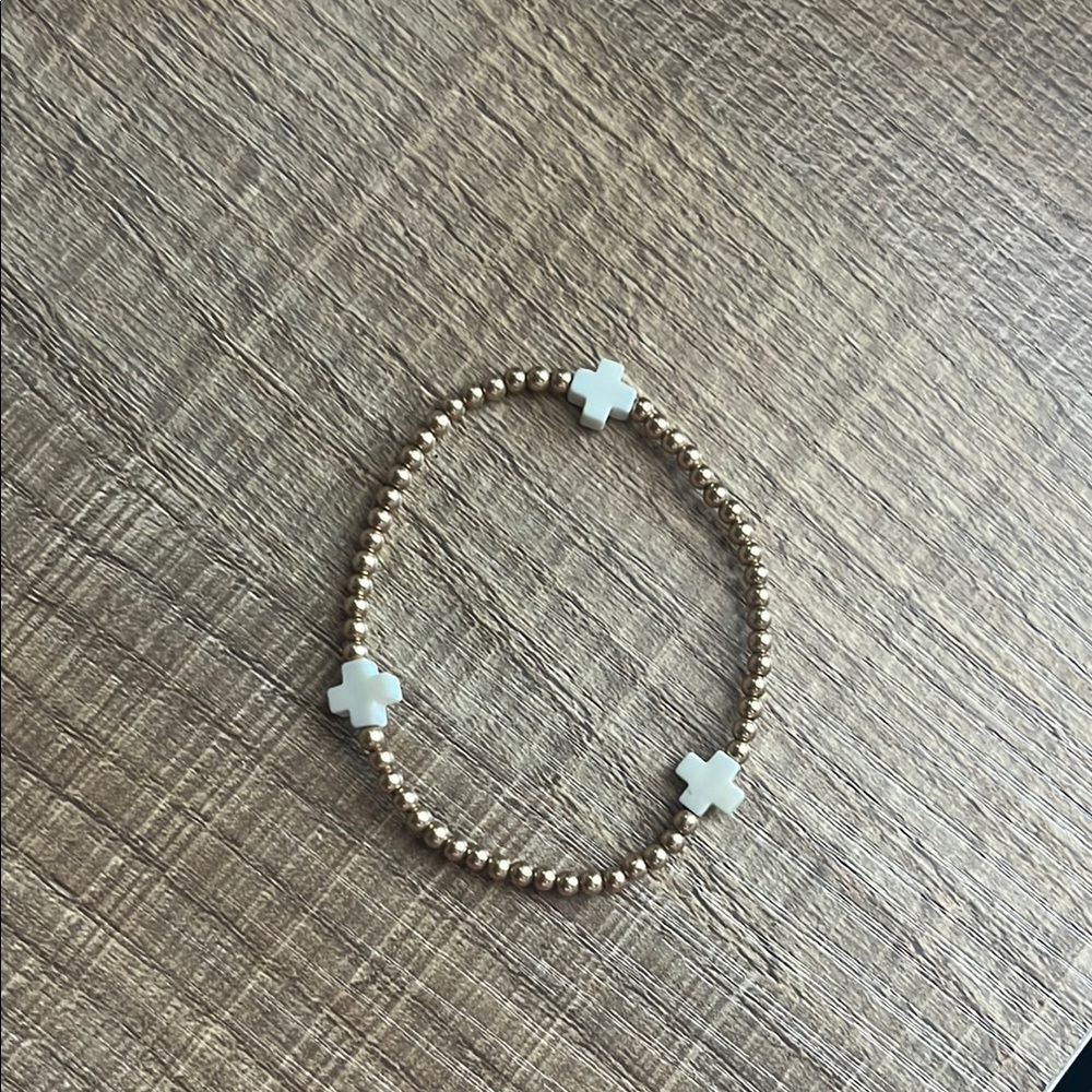 E newton bracelet